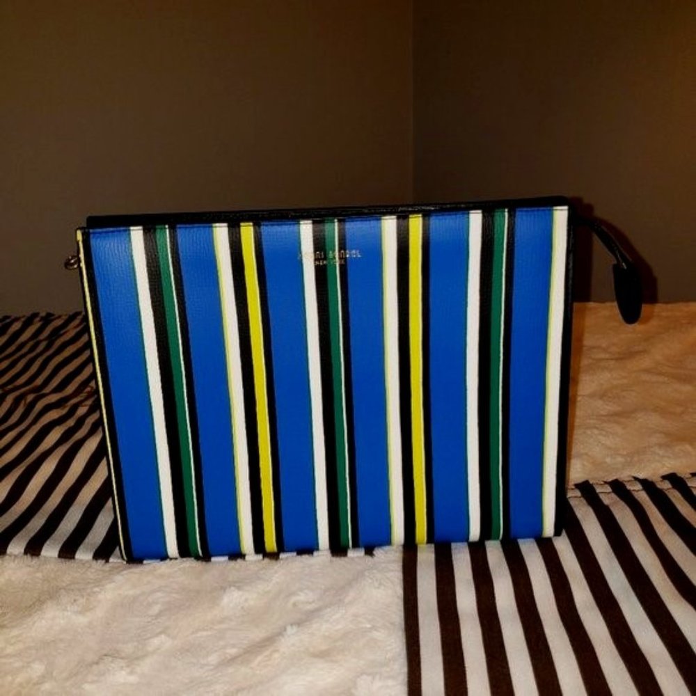 Henri Bendel West 57th Cosmetic Clutch